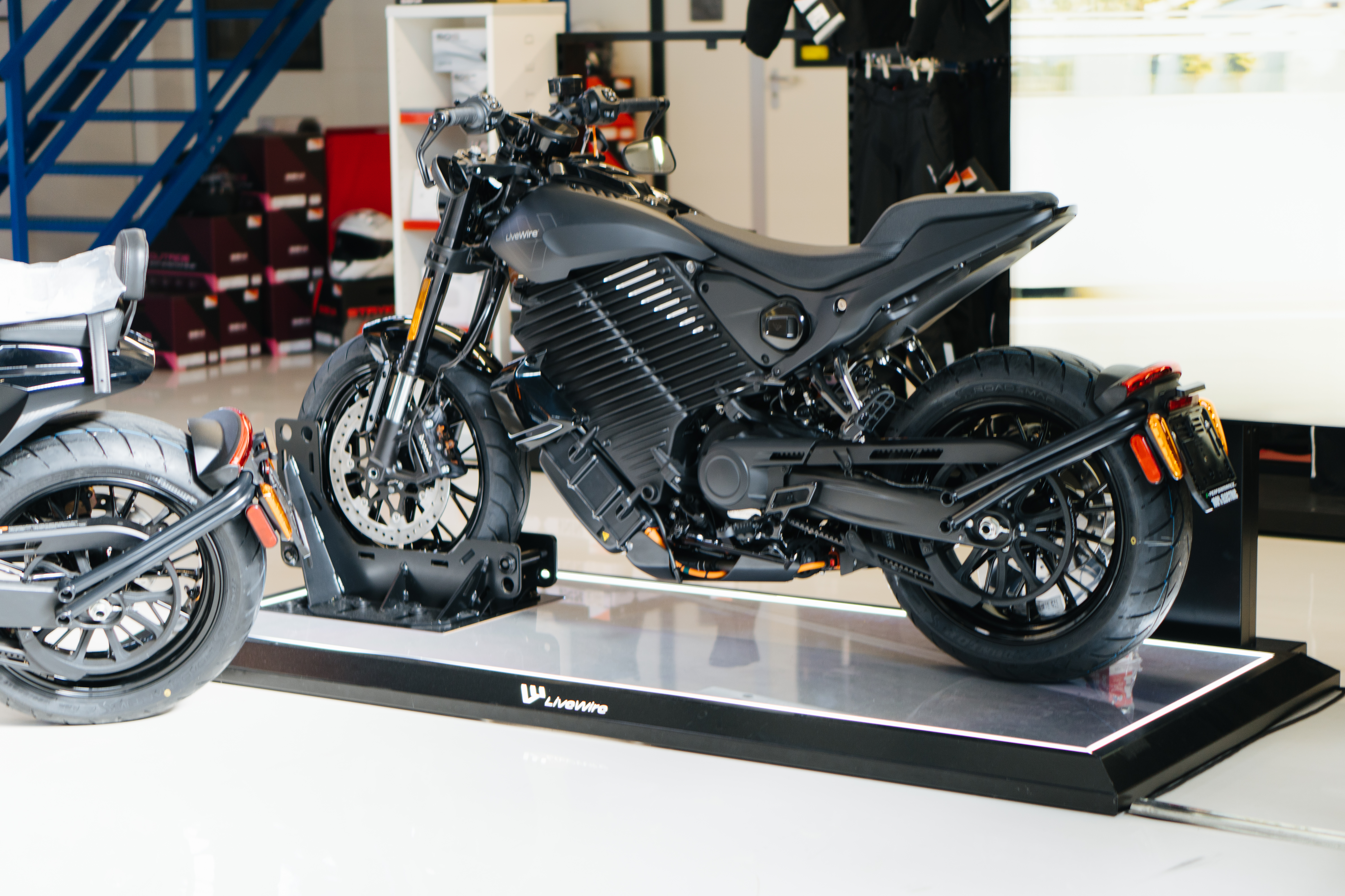 LiveWire Elektromotorrad in einem Showroom